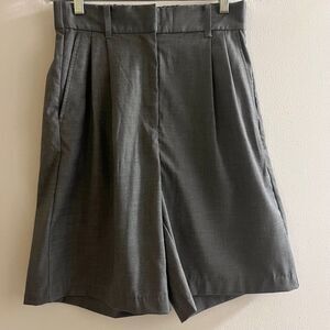 H&M women shorts Small pockets  Bermudas